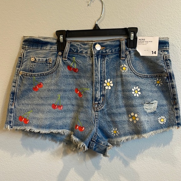 Aeropostale Pants - NWT Aeropostale vintage high rise short non stretch denim short